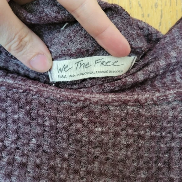 We The Free oversized off the shoulder v-back batwing waffle knit sweater S - Picture 2 of 8